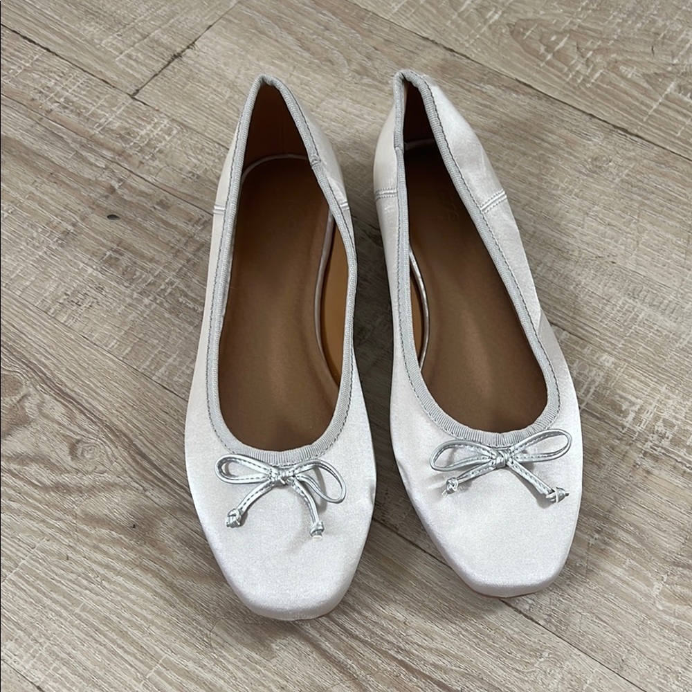 Ballet flats